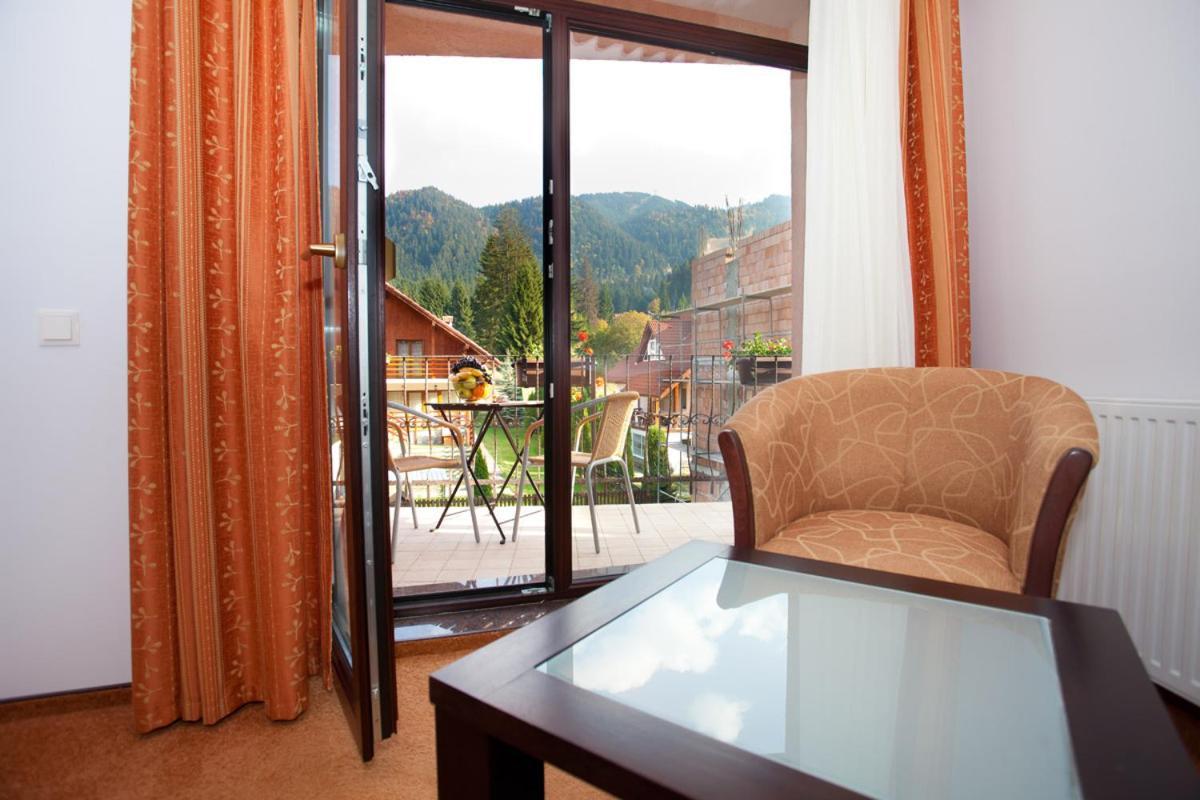 Pension Pantheon Poiana Brasov Ngoại thất bức ảnh