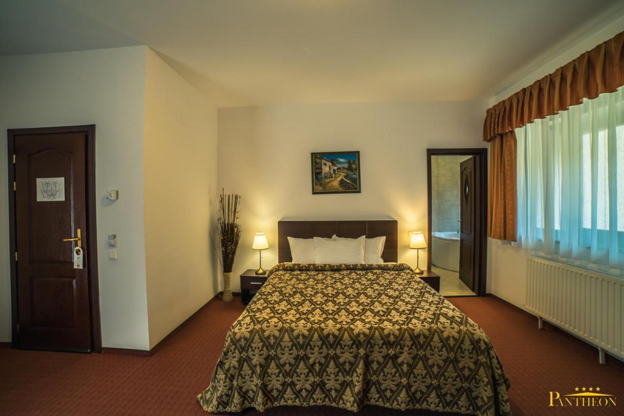 Pension Pantheon Poiana Brasov Ngoại thất bức ảnh