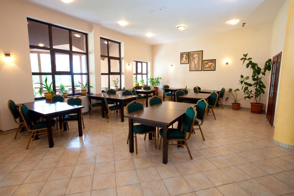 Pension Pantheon Poiana Brasov Ngoại thất bức ảnh